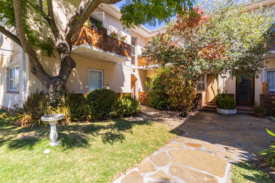 2 Bedroom Property for Sale in Kenilworth Western Cape